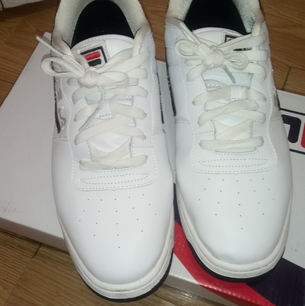 Fila sneakers. - Picture 6 of 8